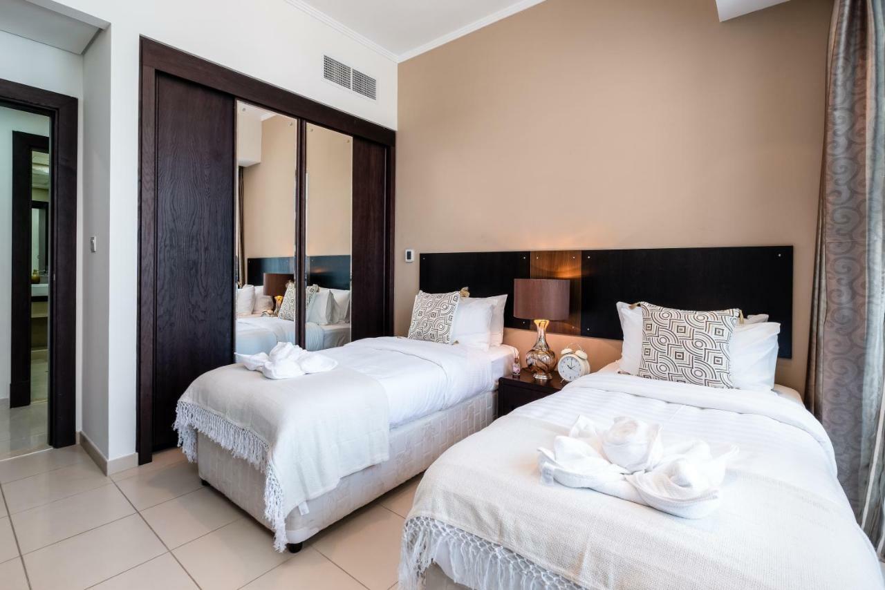 Maison Privee - Big, Bright, Luxury Marina Views Apt Next To Beach Dubai Exteriör bild