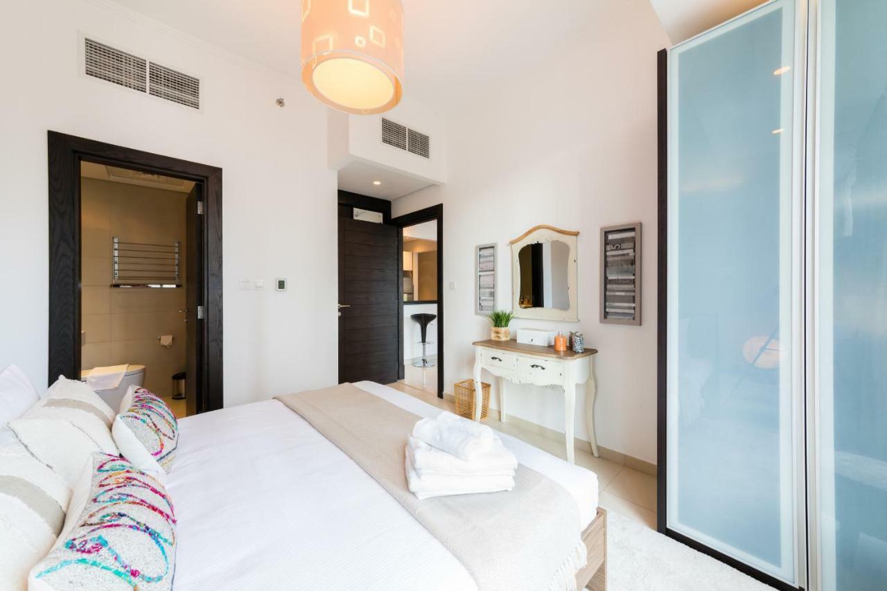 Maison Privee - Big, Bright, Luxury Marina Views Apt Next To Beach Dubai Exteriör bild