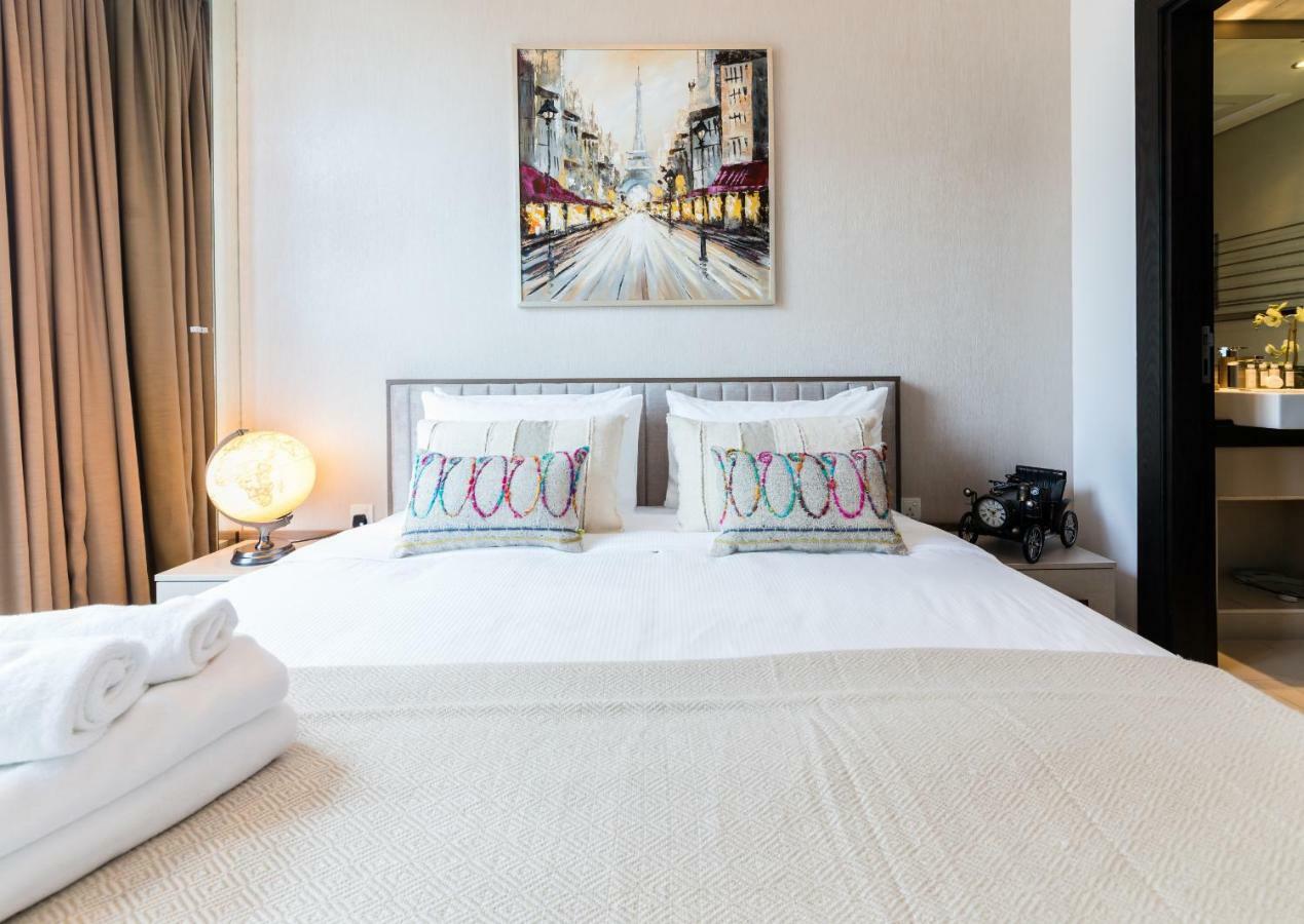 Maison Privee - Big, Bright, Luxury Marina Views Apt Next To Beach Dubai Exteriör bild